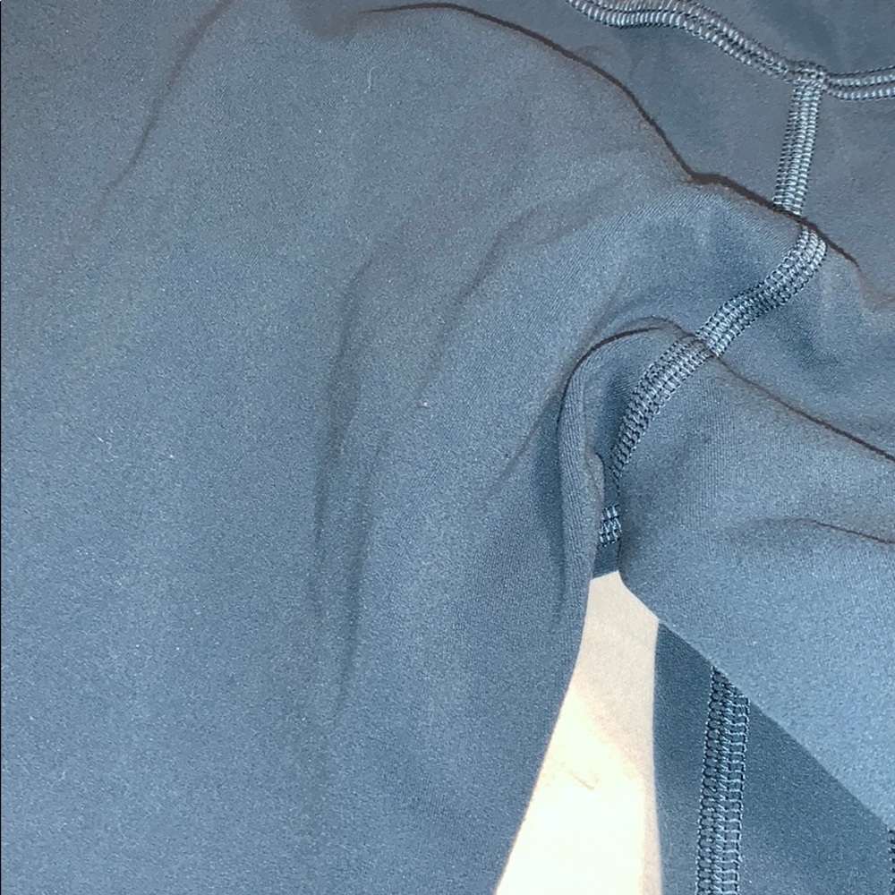 * PETROL BLUE LULULEMON LEGGINGS 28” - Picture 8 of 8